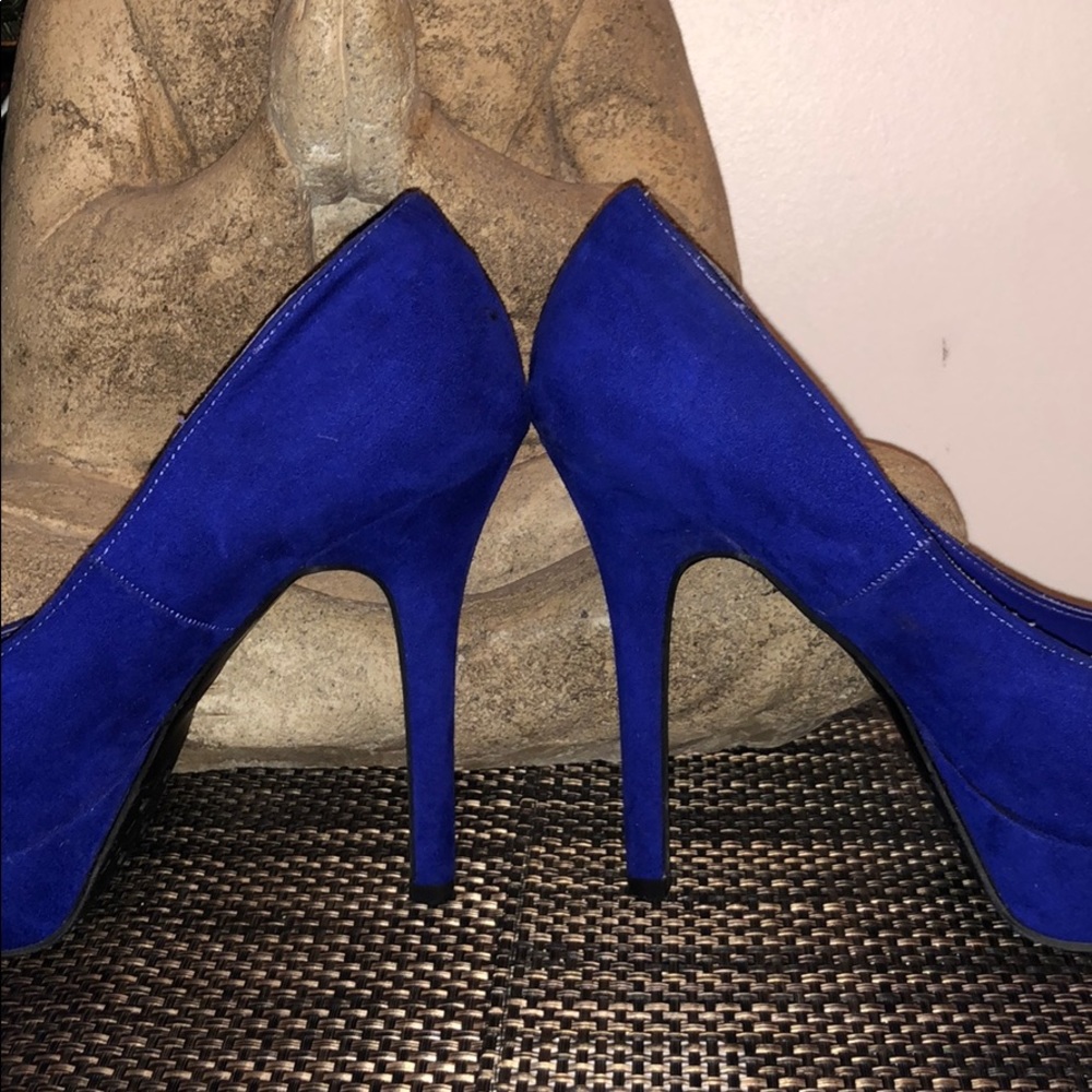 Suede Blue! - Picture 3 of 10